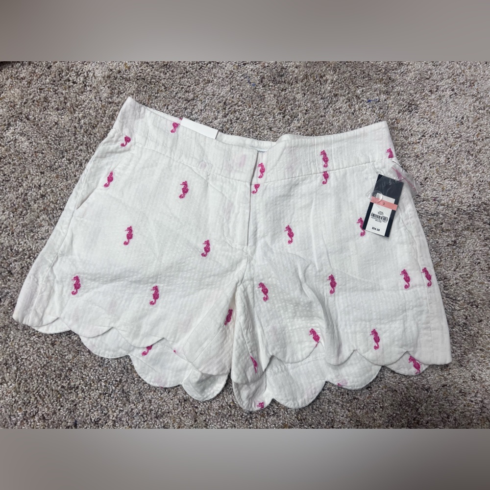 Crown & Ivy White Shorts with Pink Seahorse Embroidery